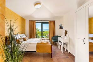 3 chambres, Wi-Fi gratuit, draps fournis