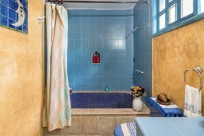Shower, jetted bath, hair dryer, towels - Room Angel/ Hacienda Boutique B&B and Spa/ Adults Only (Cozumel)