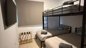 2 chambres, fer et planche Ă  repasser, Wi-Fi gratuit, draps fournis