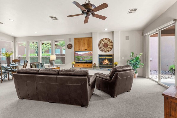 Townhome, Multiple Beds, Patio, Mountain View (Lava Falls Red Rock) | Living area