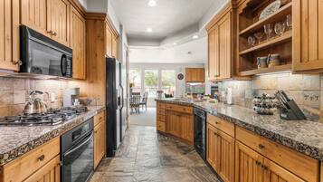 Townhome, Multiple Beds, Patio, Mountain View (Lava Falls Red Rock) | Private kitchen | Coffee/tea maker