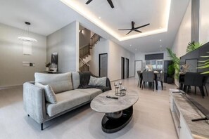 Room - La Ferringhi Villa by ALV (Batu Ferringhi)