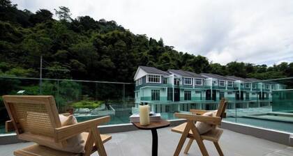 La Ferringhi Villa by ALV