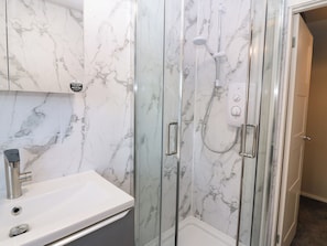Shower - Seaspray (Chathill)