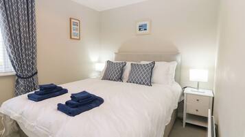 2 bedrooms, individually decorated, individually furnished, free WiFi