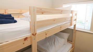 2 bedrooms, individually decorated, individually furnished, free WiFi