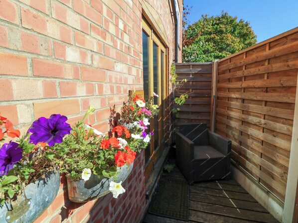 Terrace/patio - 6 Brook Court (Derby)