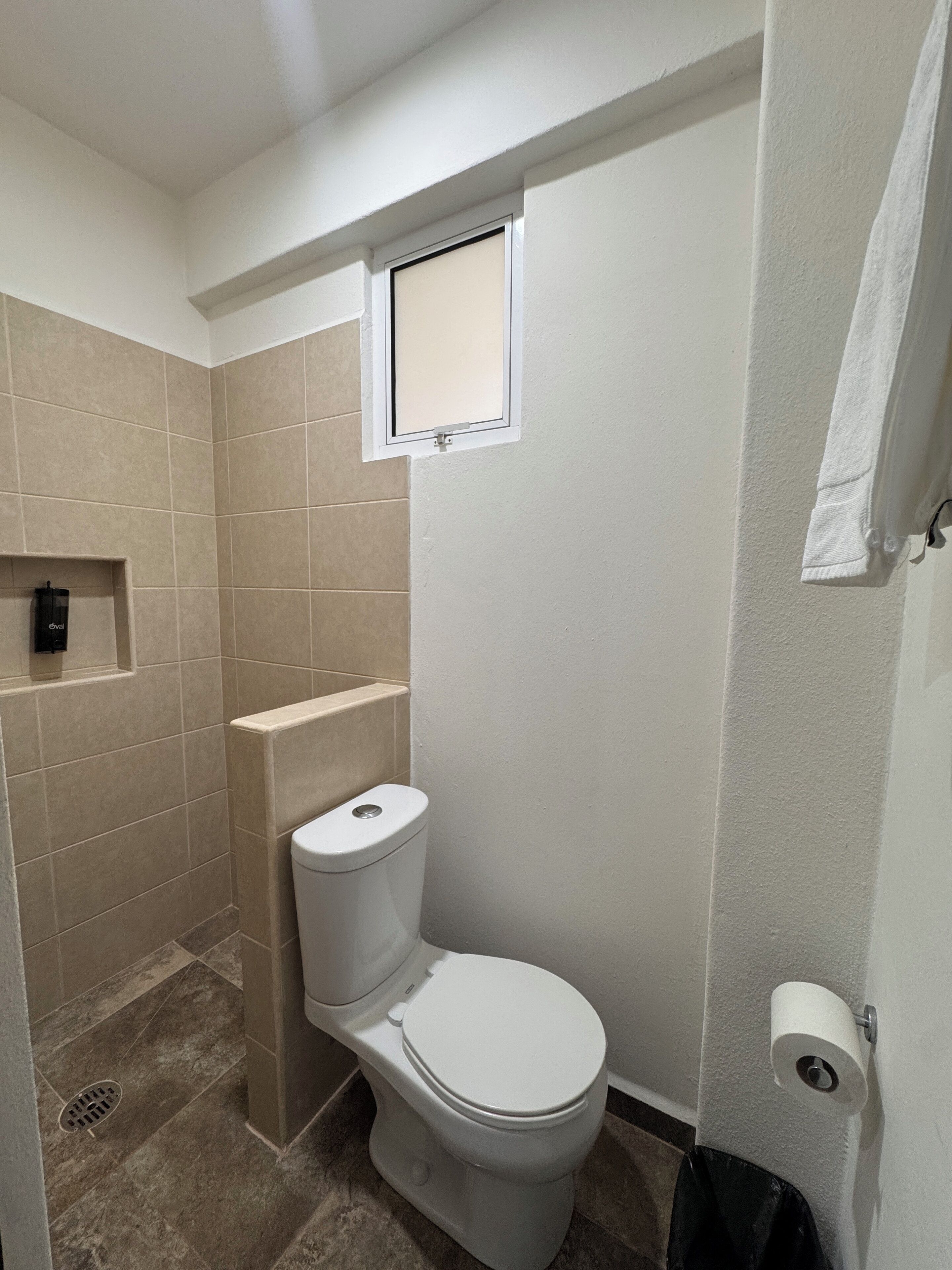 Standard Single Room | Bathroom | Shower, towels, soap, shampoo