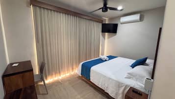 Habitación doble Grand | Escritorio, wifi gratis y ropa de cama