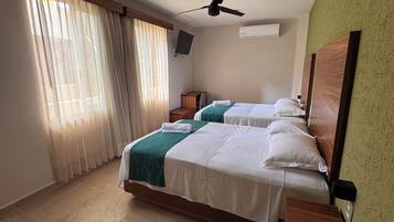 Habitación doble estándar | Escritorio, wifi gratis y ropa de cama