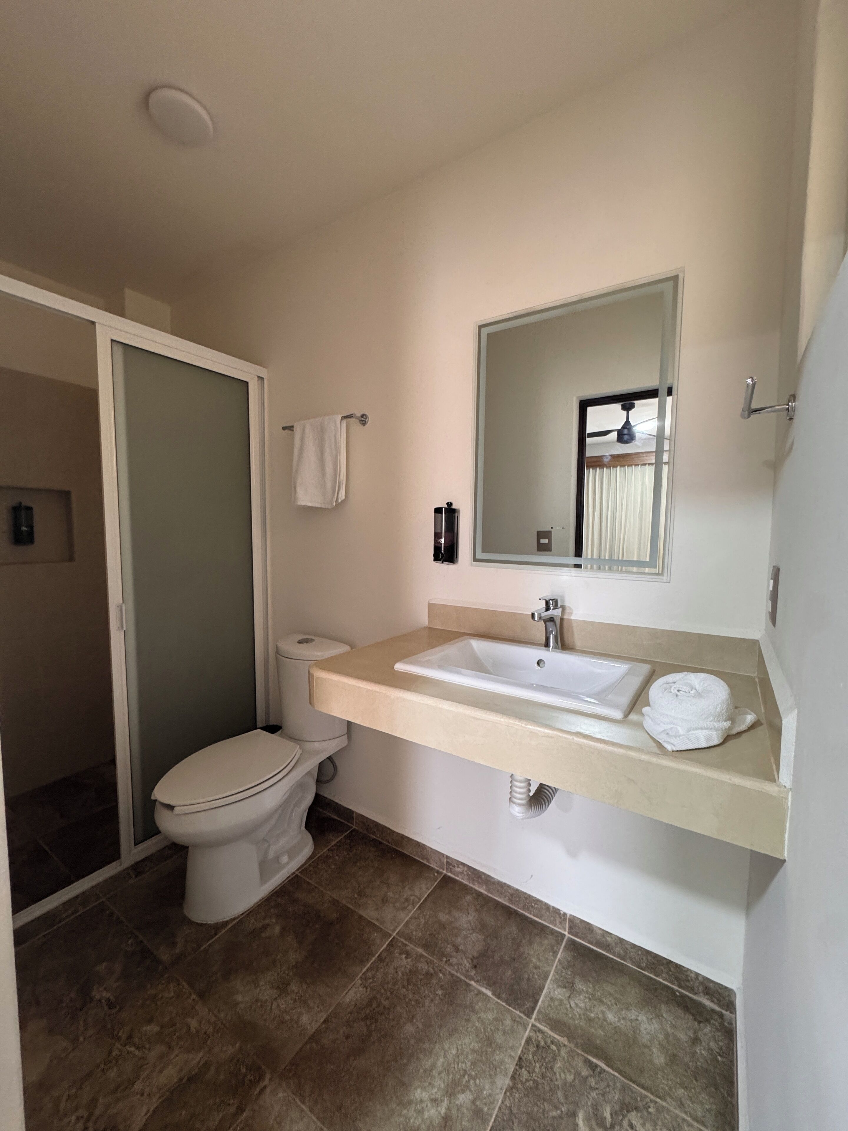Standard Double Room | Bathroom | Shower, towels, soap, shampoo