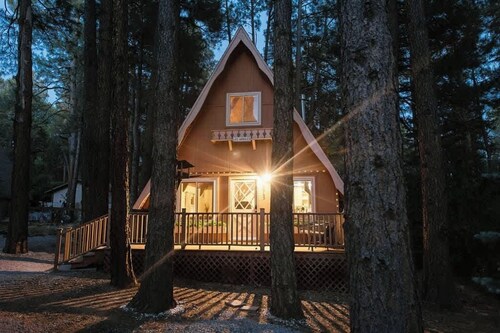 Hotevilla A-Frame Cabin with Wi-Fi & Pine Tree Views