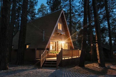 Cozy A-Frame with Fenced Yard