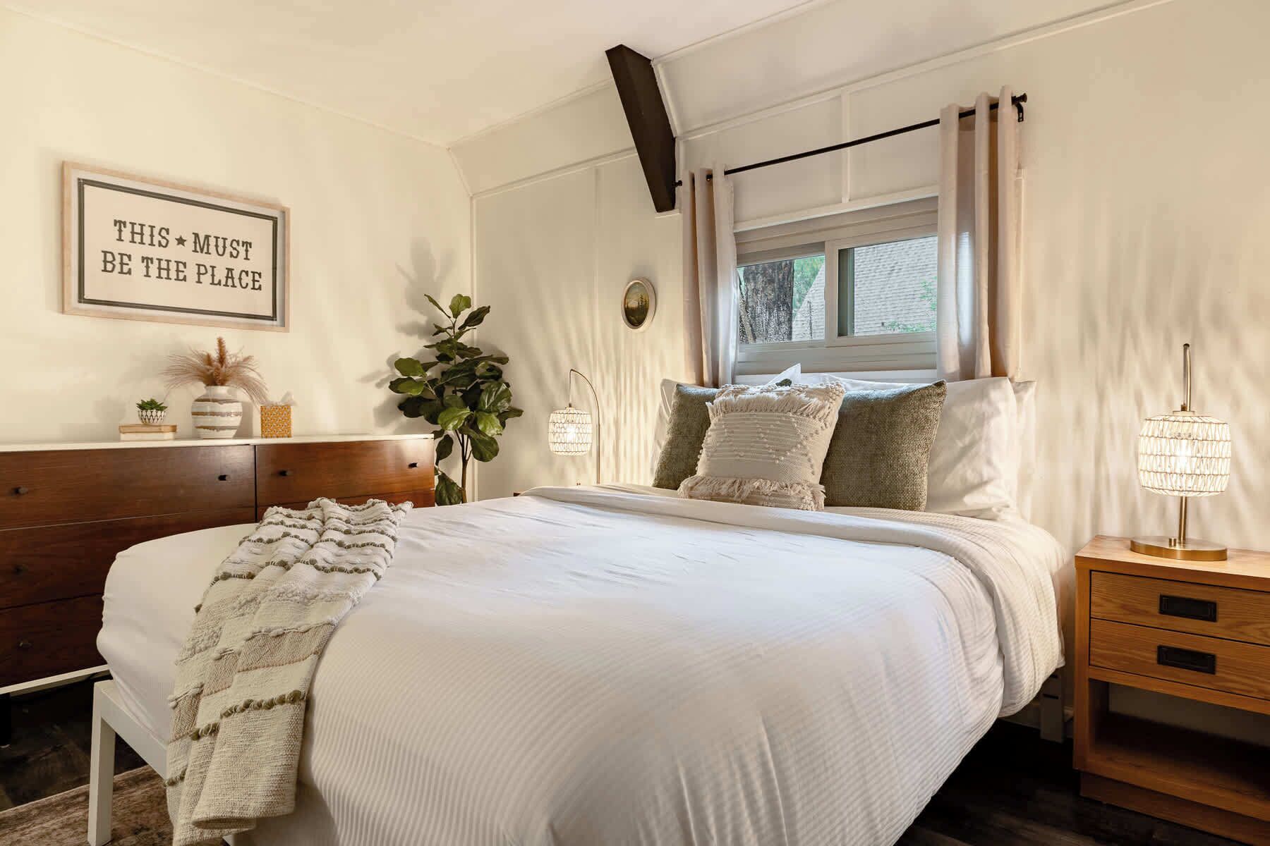 2 bedrooms, WiFi, bed sheets