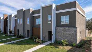 4 bedrooms