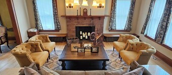 Historic, 4-bedroom house in charming Hartford