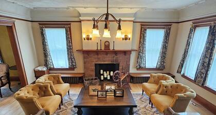 Historic, 4-bedroom house in charming Hartford