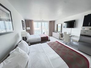 1 bedroom, in-room safe, iron/ironing board, free WiFi