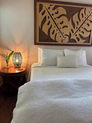 Iron/ironing board, Internet, bed sheets