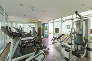 Gym - Maritime Seaview Comfy Suite in Penang with TVbox.Pool.Wifi (George Town)