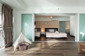 Cribs/infant beds - Maritime Seaview Comfy Suite in Penang with TVbox.Pool.Wifi (George Town)