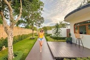 Garden - SaroRach Pool Villa Resort Kohlarn (Koh Larn)