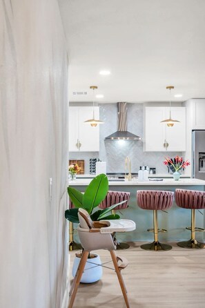Interior - [TOP VlLLA] Chic 4BR Spacious & Fun Pool Villa (Seminole)
