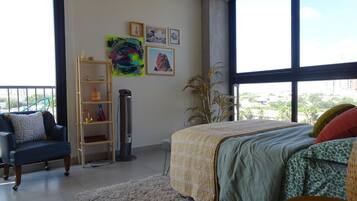 Apartemen Deluks, balkon, pemandangan gunung | Seprai linen