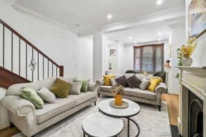 Cribs/infant beds - Luxe Living Terrace by The Star - Luxury in Sydney (Pyrmont)