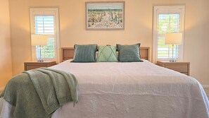 3 bedrooms, iron/ironing board, WiFi, bed sheets