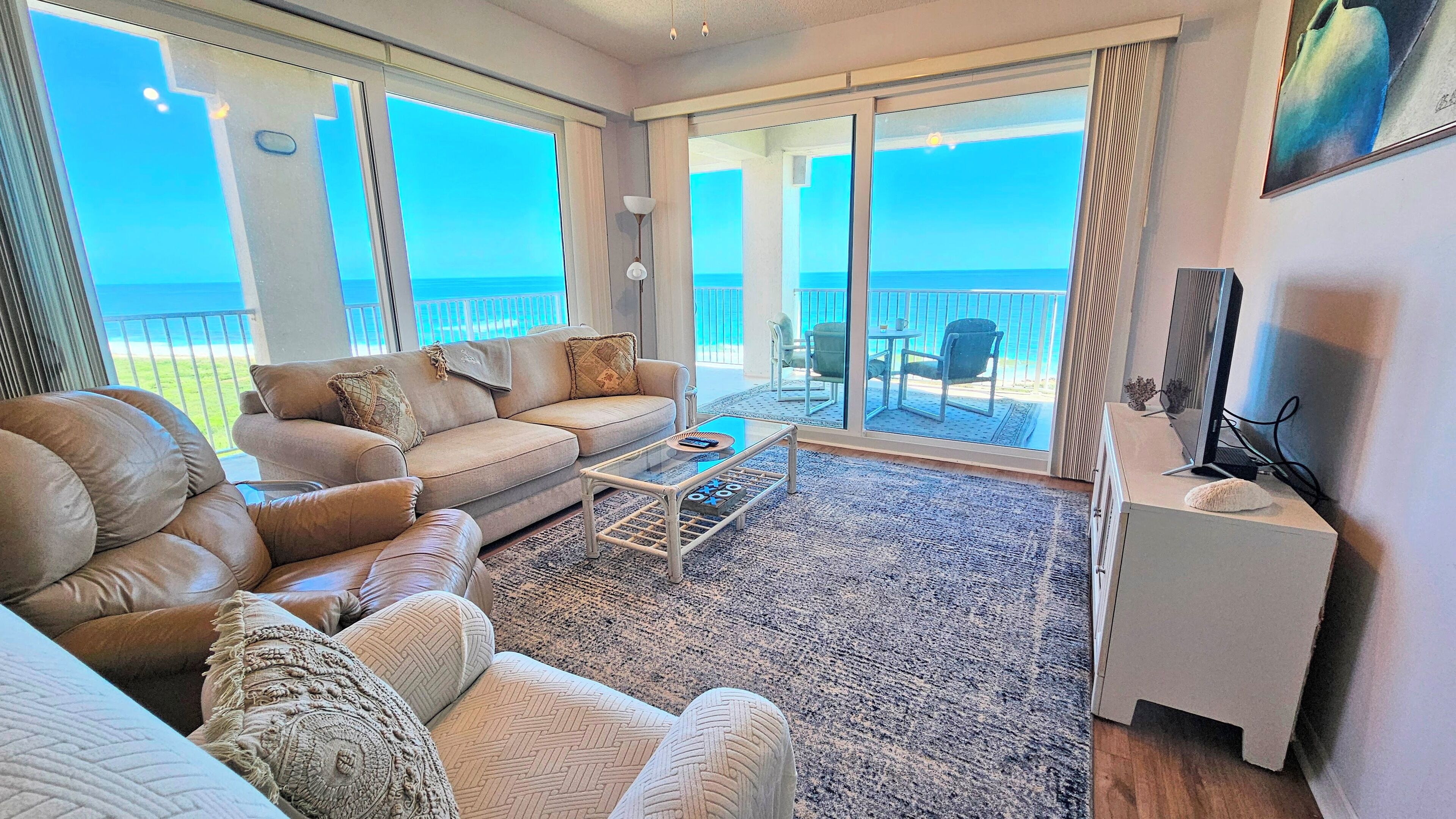 Mesa de pingue-pongue, livros, escritórios