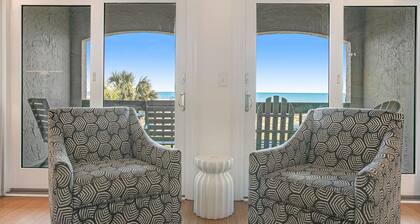 Dog-friendly oceanfront townhouse with covered balcony, views, pool & AC