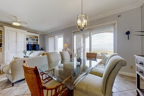 Interior - Oceanfront, gated community townhome with private W/D, beach & pool access (Fernandina Beach)