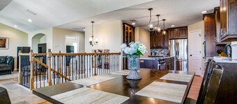 Beautiful 3-level home steps from the beach w/WiFi, washer/dryer, & central AC