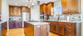 Beautiful 3-level home steps from the beach w/WiFi, washer/dryer, & central AC