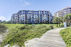 Exterior - Lovely Amelia Island Condo with pool, W/D & central AC (Fernandina Beach)
