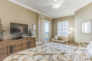 3 bedrooms, iron/ironing board, free WiFi, bed sheets - Oceanfront 5th-floor condo with balcony, gorgeous views & pool access (Fernandina Beach)