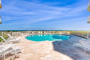 Pool - Beautiful Oceanfront Getaway w/Shared Pool, Central AC, Elevator, & W/D (Fernandina Beach)