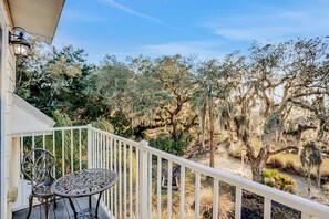 Property grounds - Inviting waterfront cottage with balcony, firepit, marsh views, & washer/dryer (Fernandina Beach)