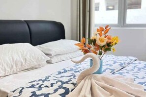 Iron/ironing board - JetPad Suites - Near KLIA (Dengkil)