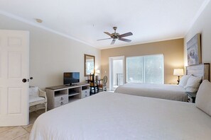 1 bedroom, desk, iron/ironing board, Internet - Home near beach with free WiFi, shared pool, central AC, private W/D (Fernandina Beach)