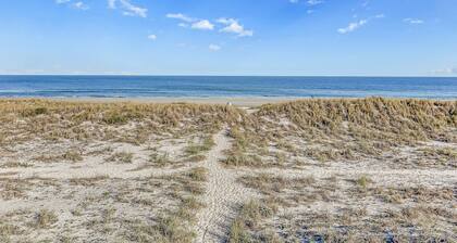 Bright & sunny oceanfront getaway with central AC & pool