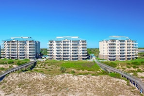 Exterior - Elegant, oceanfront condo with balcony, washer/dryer & on-site pool (Fernandina Beach)