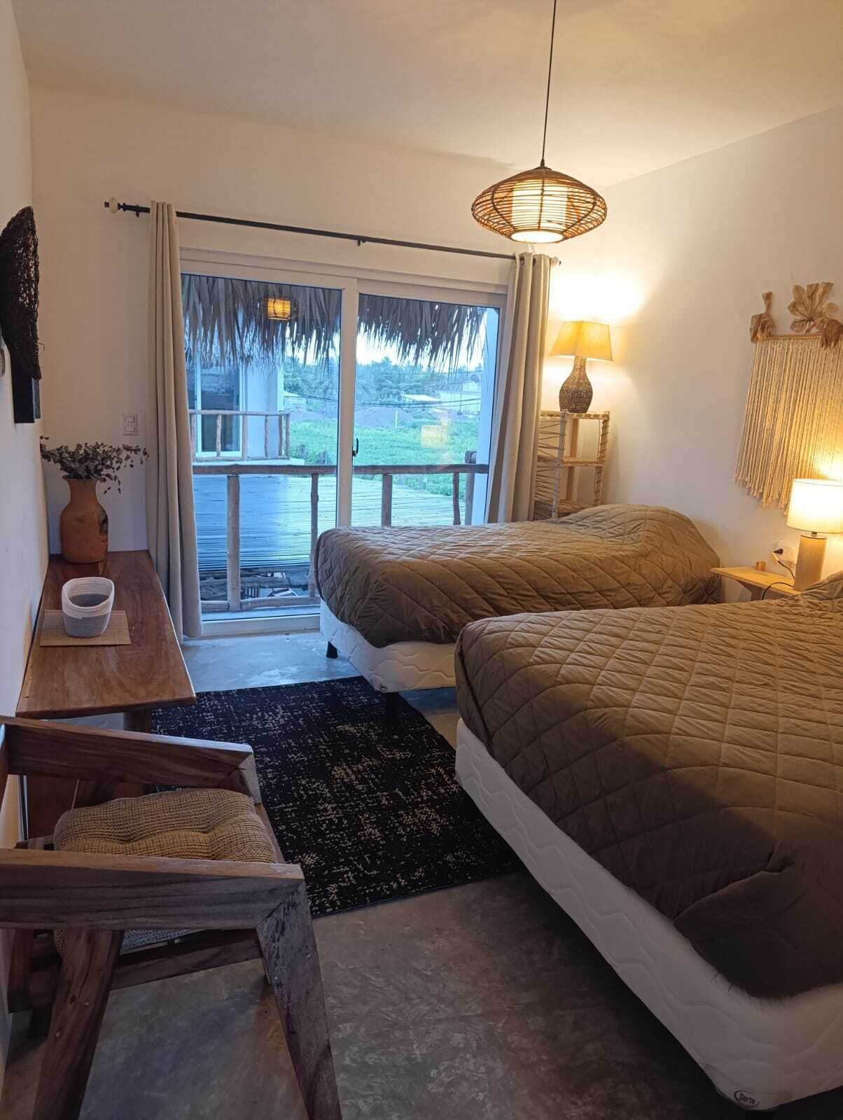 コンフォート ダブルルーム バルコニー ガーデンビュー | WiFi (無料)