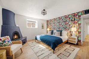 3 bedrooms, desk, iron/ironing board, WiFi