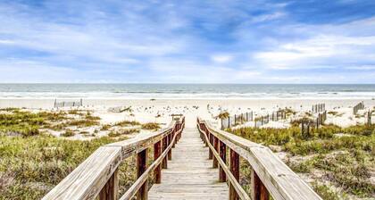 Spacious Beachfront Home w/Deck, Balcony, Central A/C, Washer/Dryer, and WiFi
