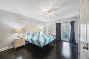 2 bedrooms, iron/ironing board, travel cot, WiFi - Waterfront, Harbourside, Water Park, Beach, #4412 (Indian Rocks beach)