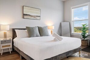 2 bedrooms, in-room safe, desk, iron/ironing board