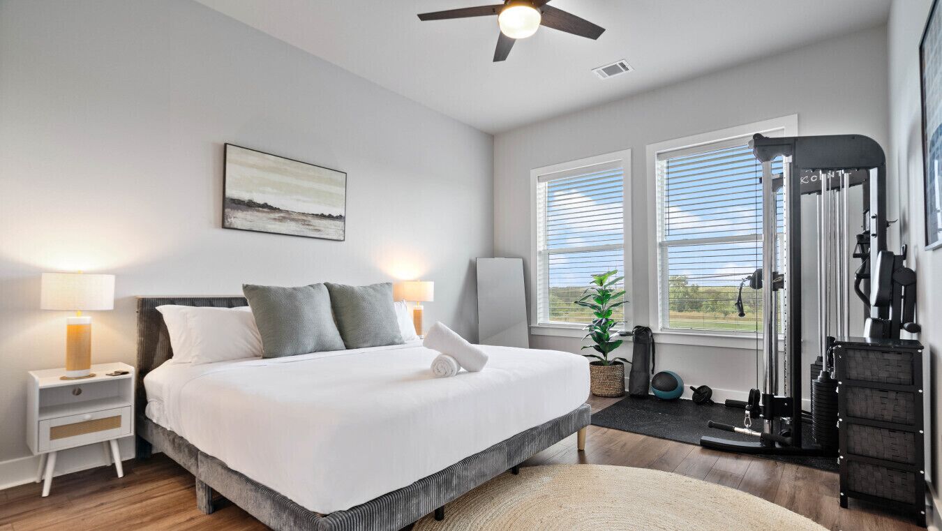 2 soverom, safe på rommet, skrivebord og strykejern/-brett