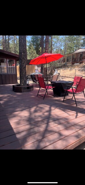 屋外ダイニングエリア